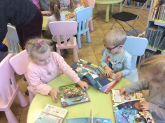 pierwsze_spotkanie_krasnali_z_biblioteka_012