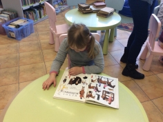 przedszkolaki_w_bibliotece_008