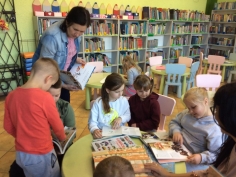przedszkolaki_w_bibliotece_009