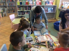 przedszkolaki_w_bibliotece_010